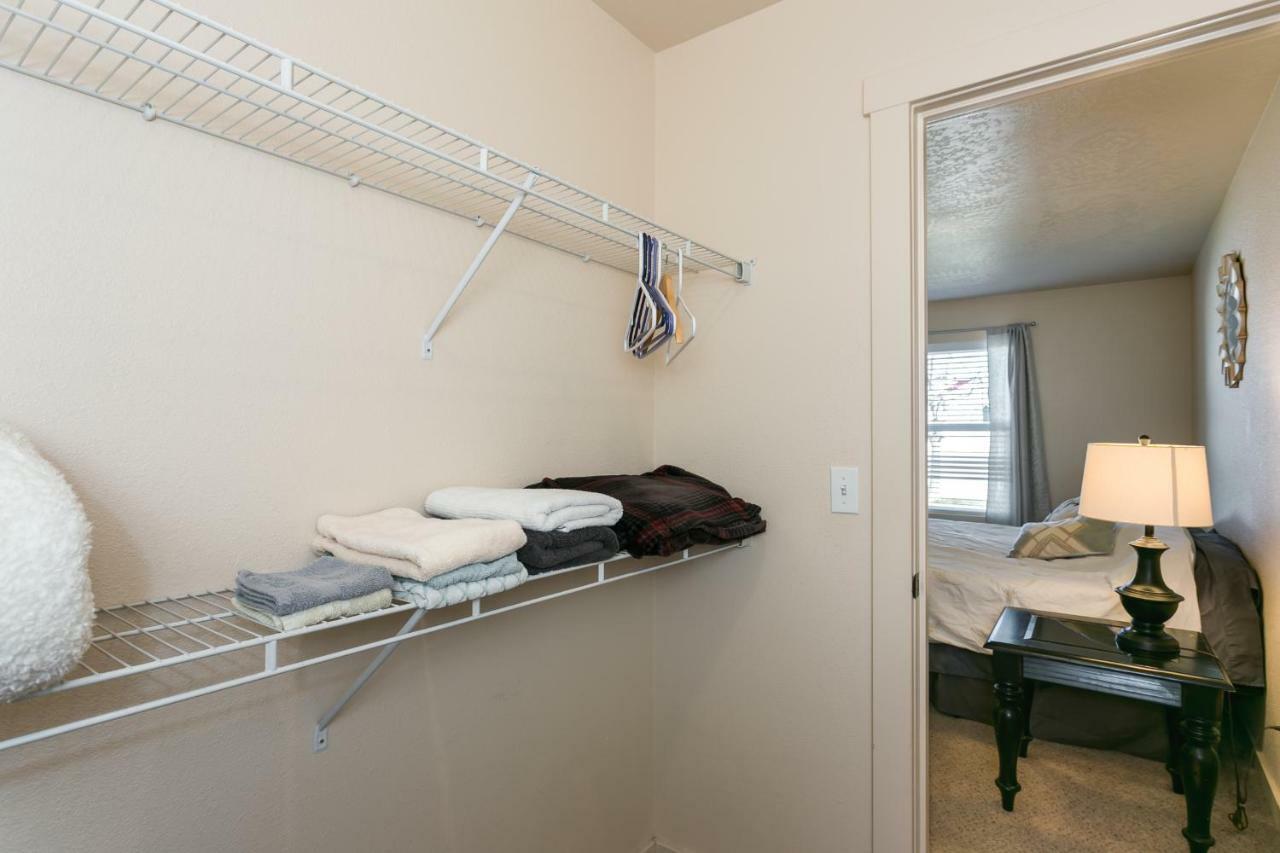 מרידיאן Gray Cloud Townhomes מראה חיצוני תמונה