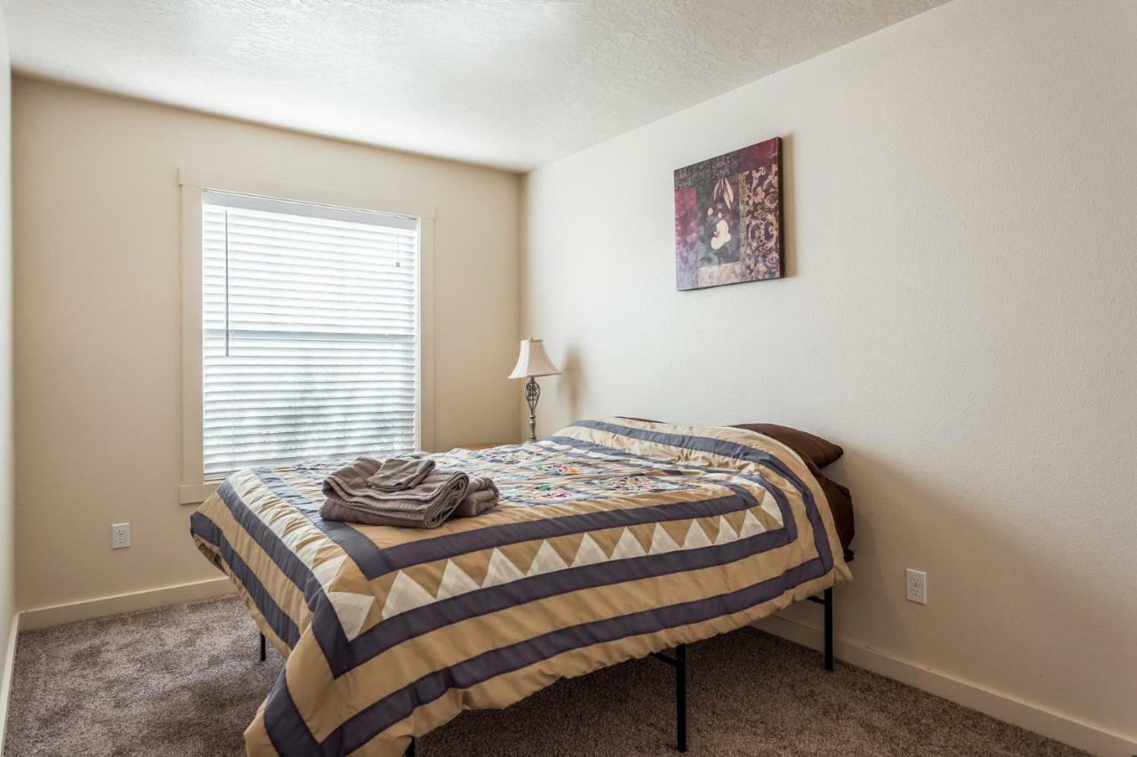 מרידיאן Gray Cloud Townhomes מראה חיצוני תמונה