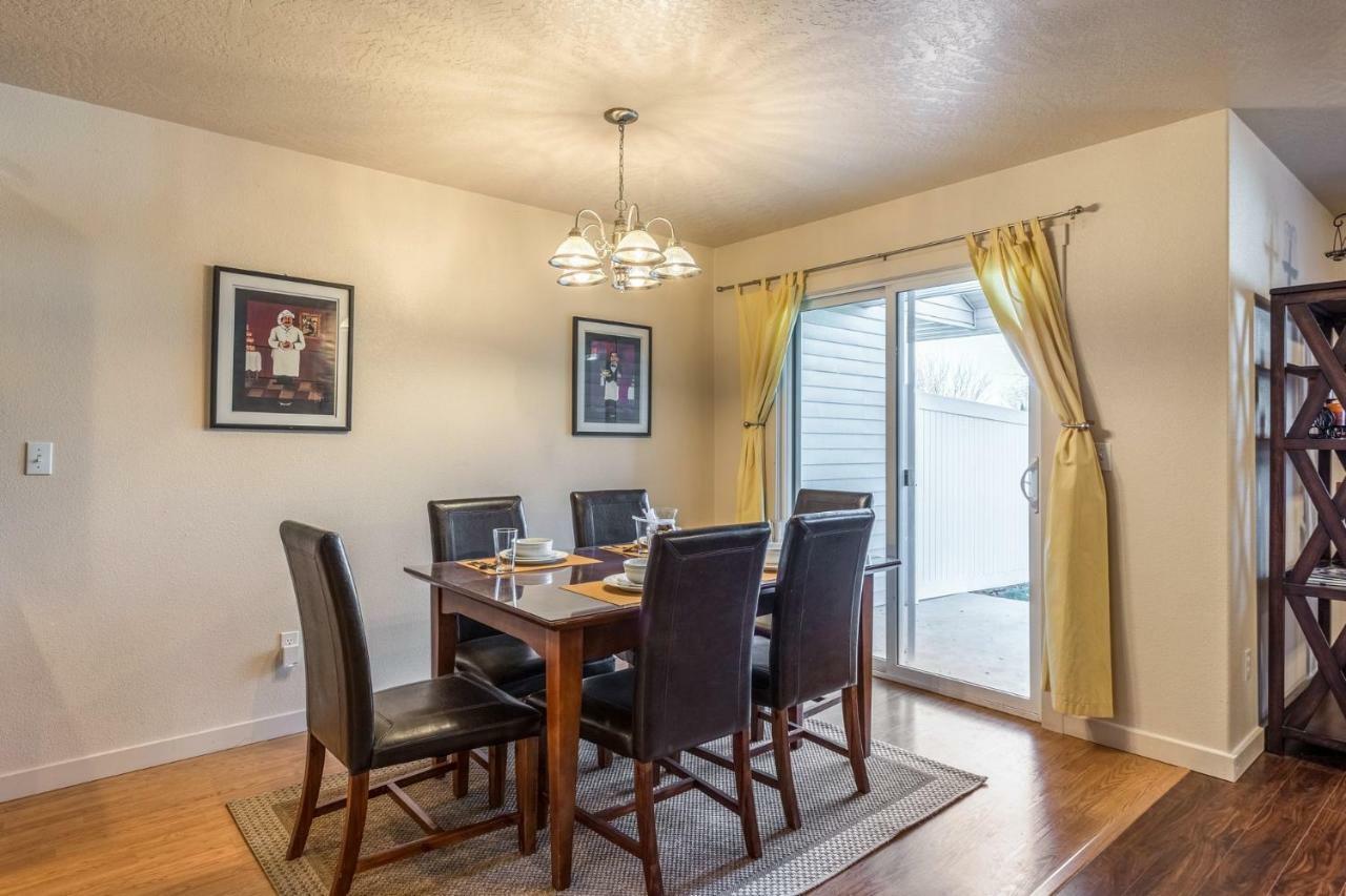 מרידיאן Gray Cloud Townhomes מראה חיצוני תמונה